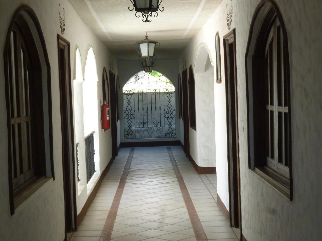 פוארטו אסקונדידו Hotel Casa Vieja מראה חיצוני תמונה